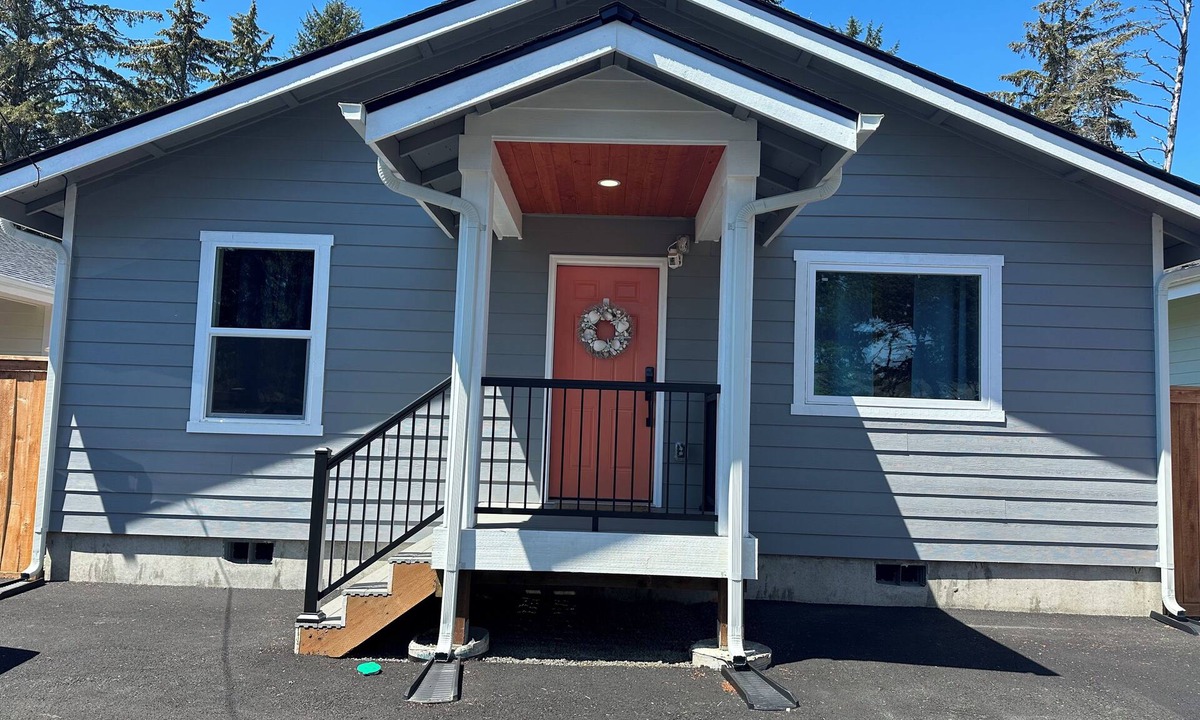 Westport House | Dog-Friendly Coastal Home Near the Beach