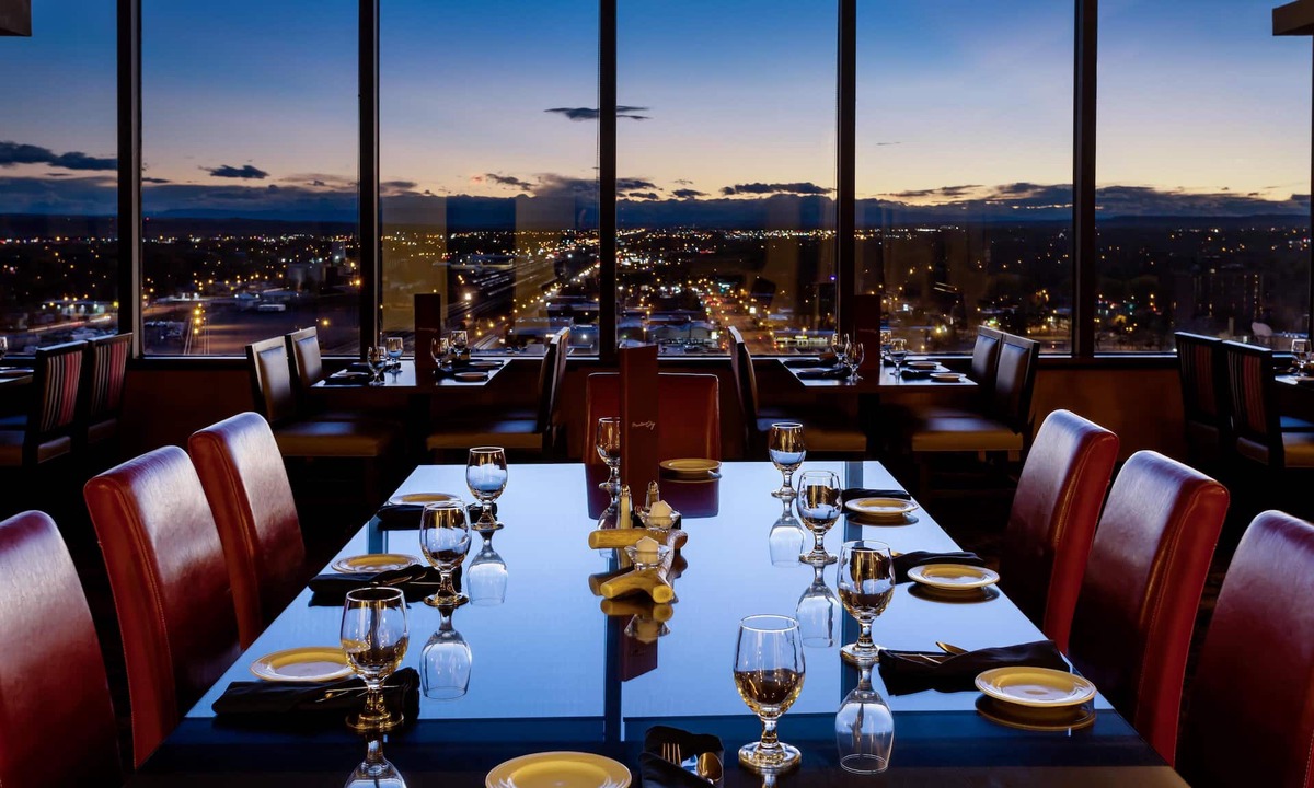 North Park Hotel | DoubleTree by Hilton Hotel Billings