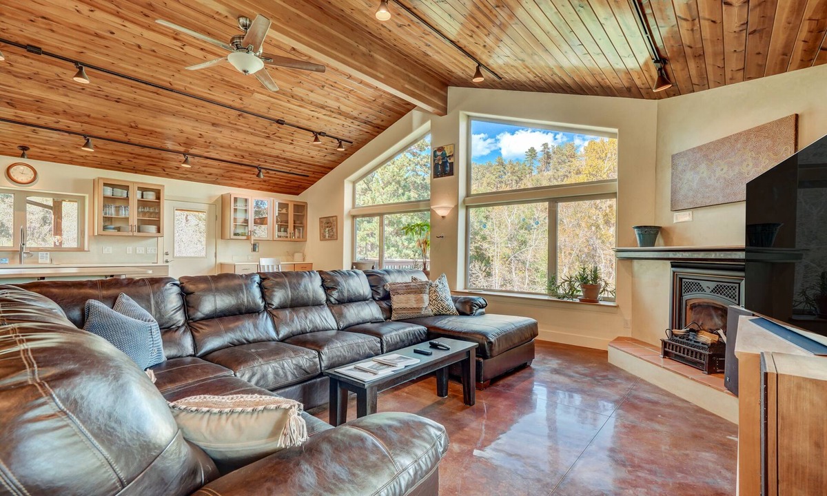 Cascade-Chipita Park House | Dreamworks