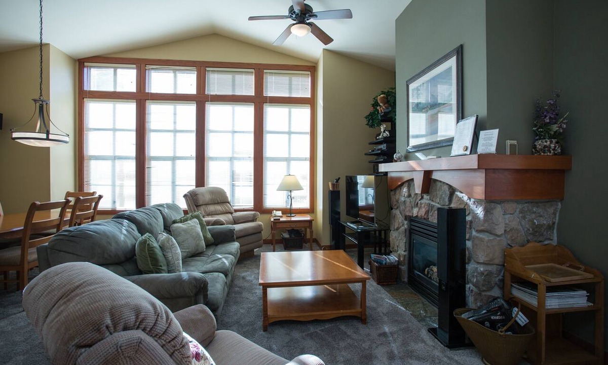 Salt Lake Mountain Resorts Condo | Eagle Springs East - 2 Bedroom Condos in Solitude UT