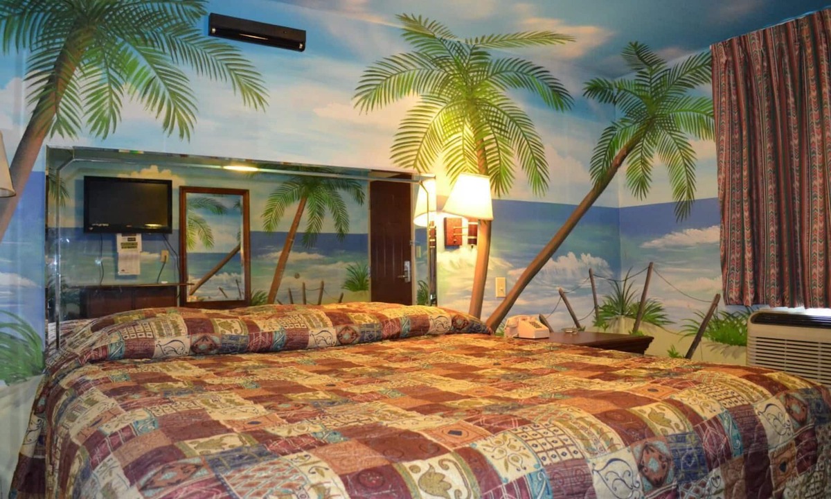 Viavant - Venetian Isles Hotel | Economy Inn