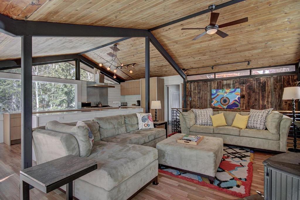 Breckenridge Heights House | Elk Horn Cabin