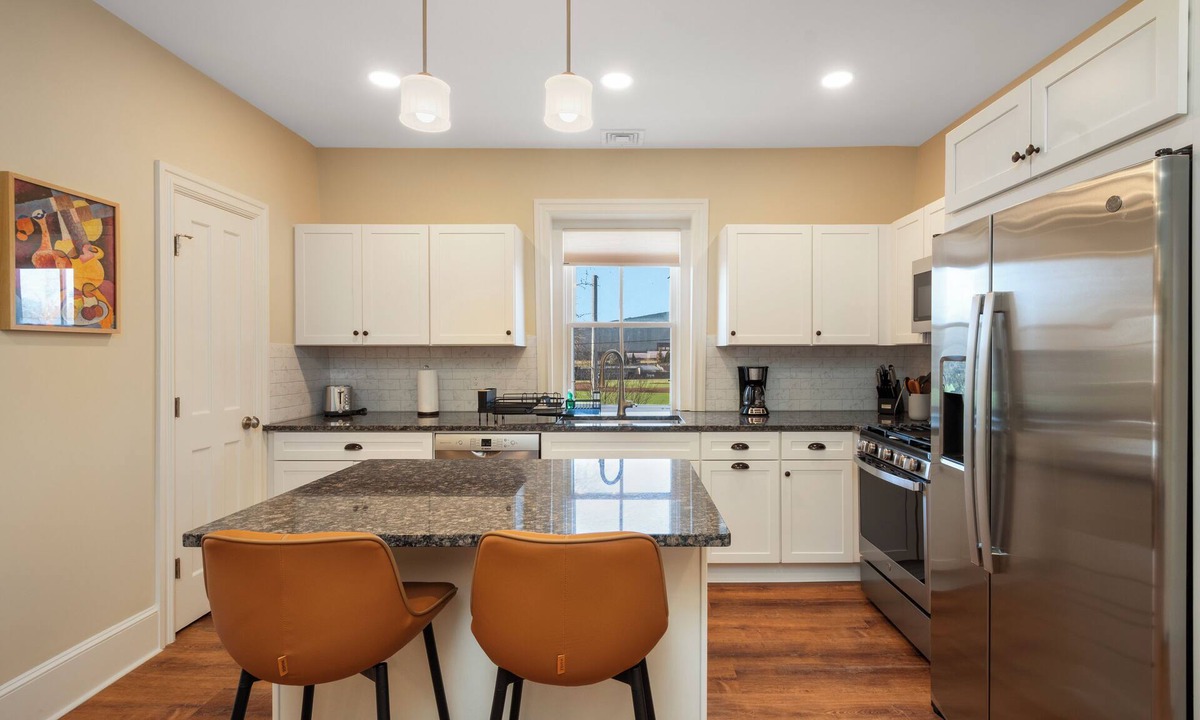 Wayland Apartment | Fabulously Spacious 2-bedroom Apartment Near Brown & RISD + Free Parking