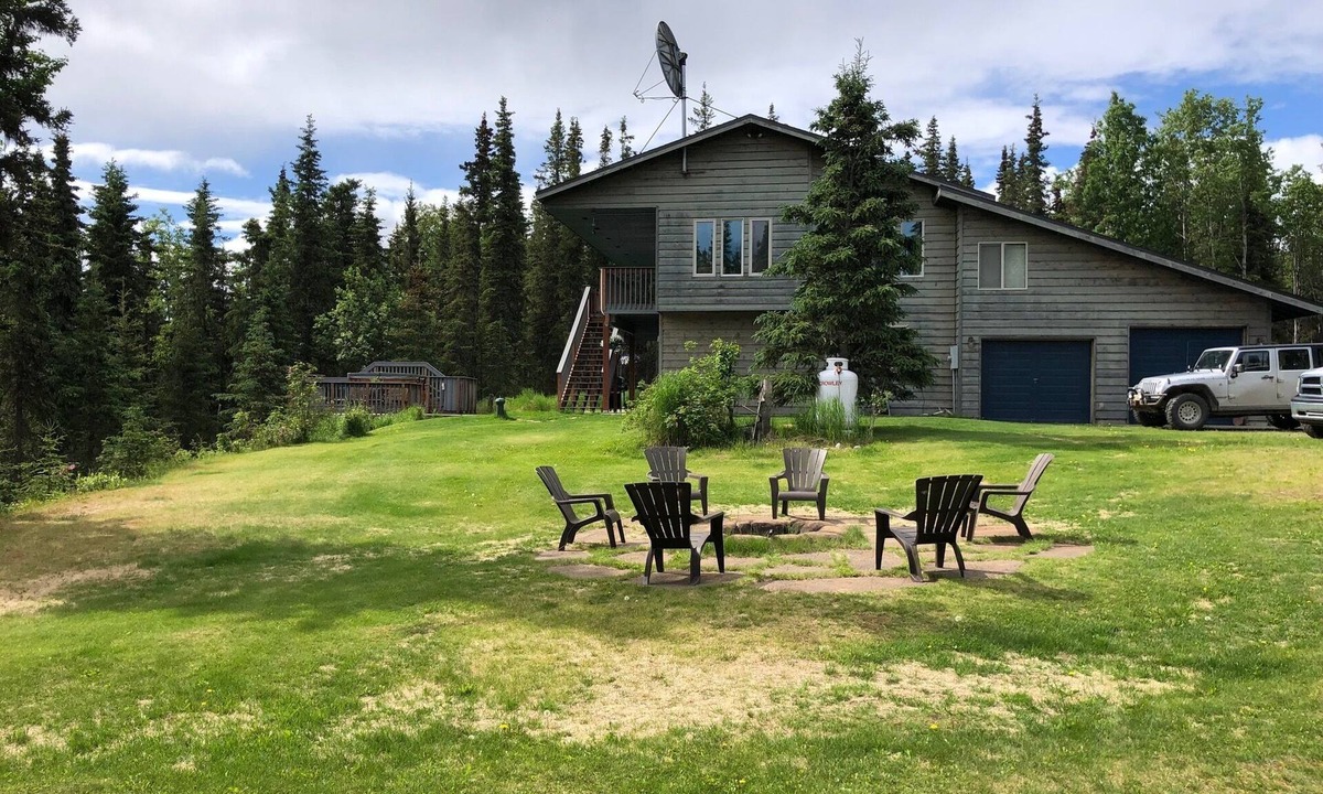 Cohoe Apartment | Fishing Lodge on Alaska Salmon Stream