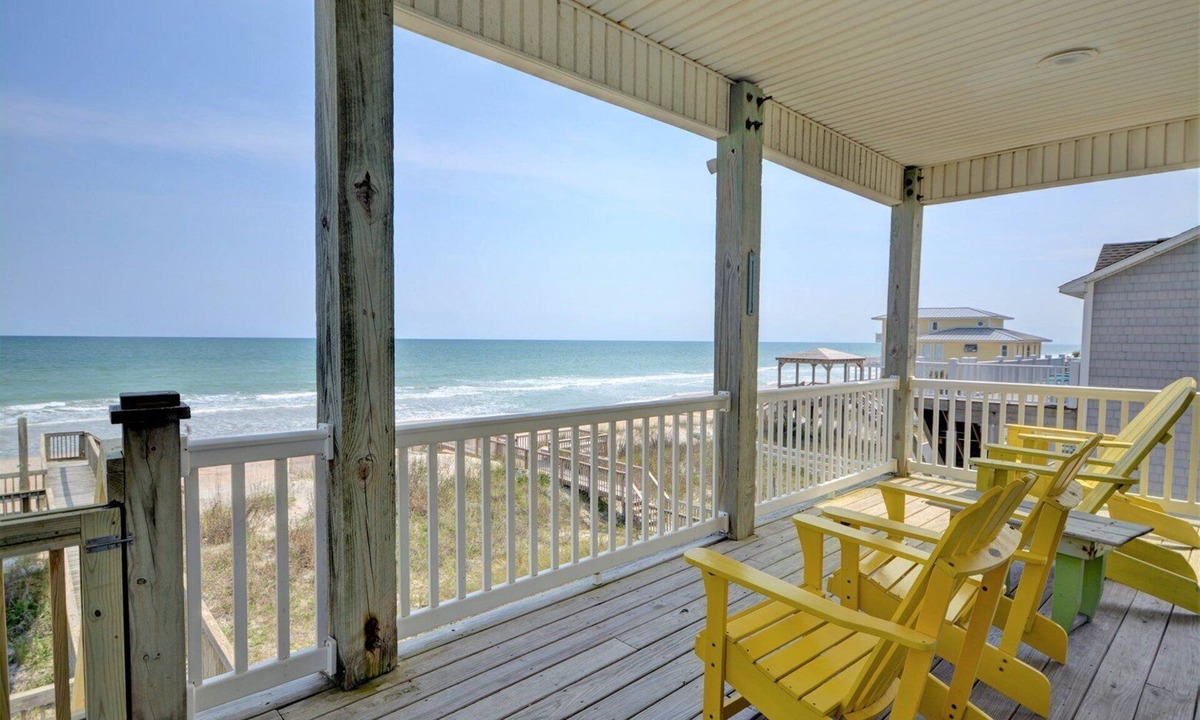 North Topsail Beach House | Five Bedroom Oceanfront Home - Just Chilln