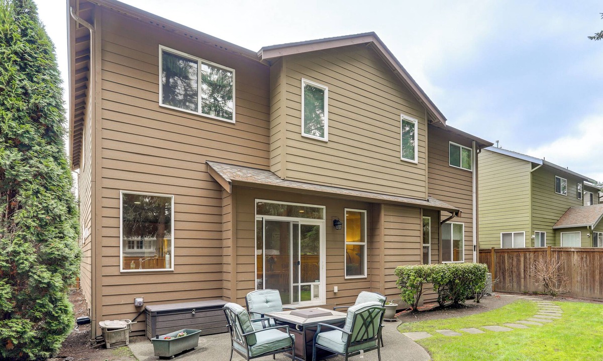 Bothell House | Gateway to Greater Seattle! Spacious, Modern Home