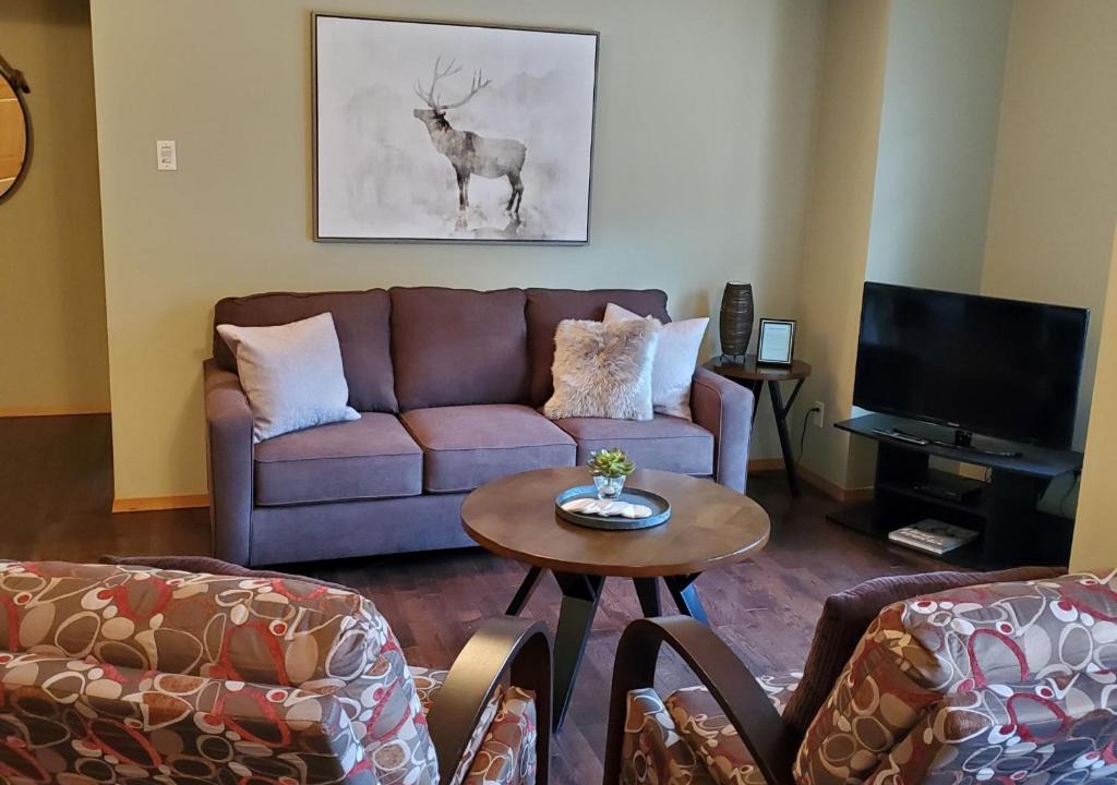 Revelstoke Apartment | Give Something Back Retreat by Revelstoke Vacations