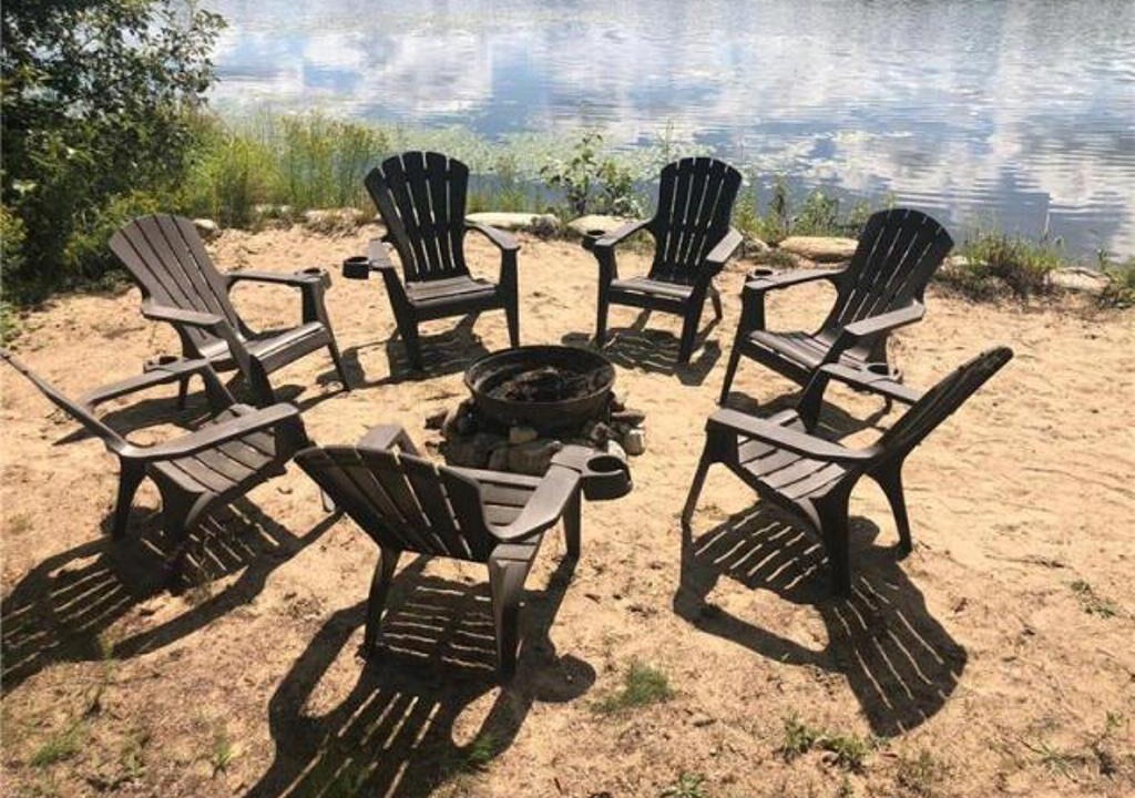 Haliburton Cottage | Halfmoon Paradise Cottage - Lakefront Luxury Cottage