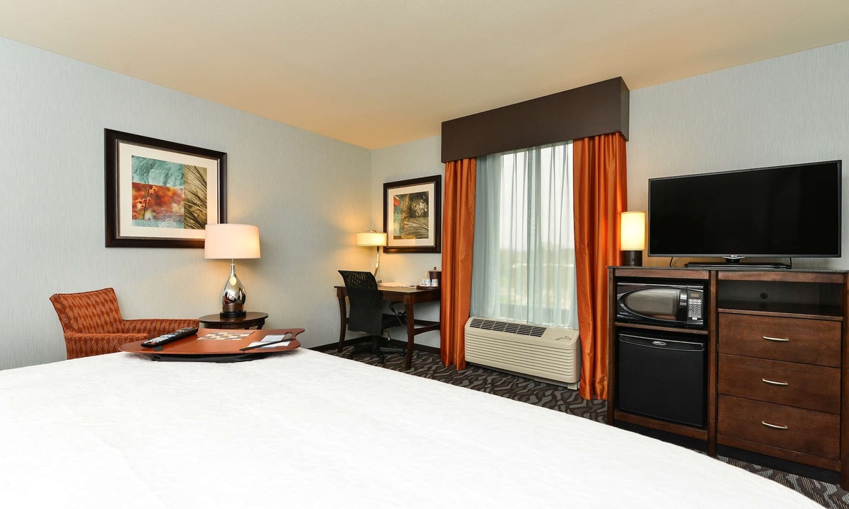 Painted Post Hotel | Hampton Inn Corning/Painted Post