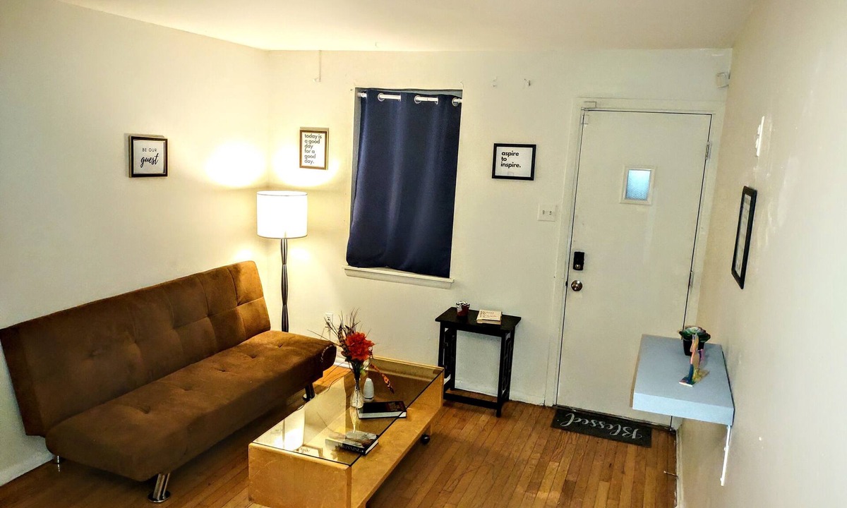 Midtown-Edmondson Hostel | HarlemHouse