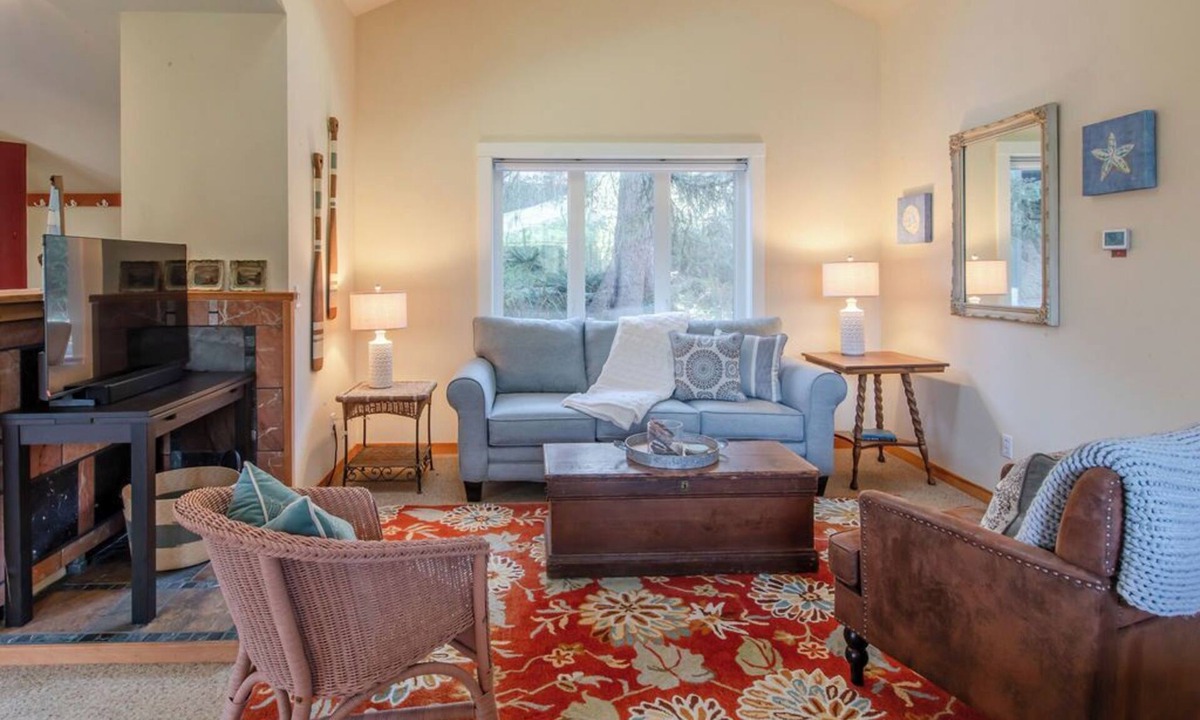 Cannon Beach House | Haystack Luxury - Private Studio for Monthly Stays, Near Chapman Point, Deck + BBQ