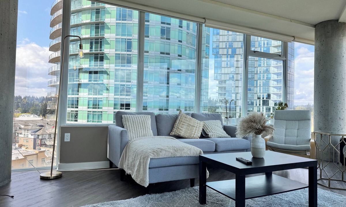 Northwest Bellevue Apartment | high rise - 1BR Experience: Modern,LivingPool+Gym