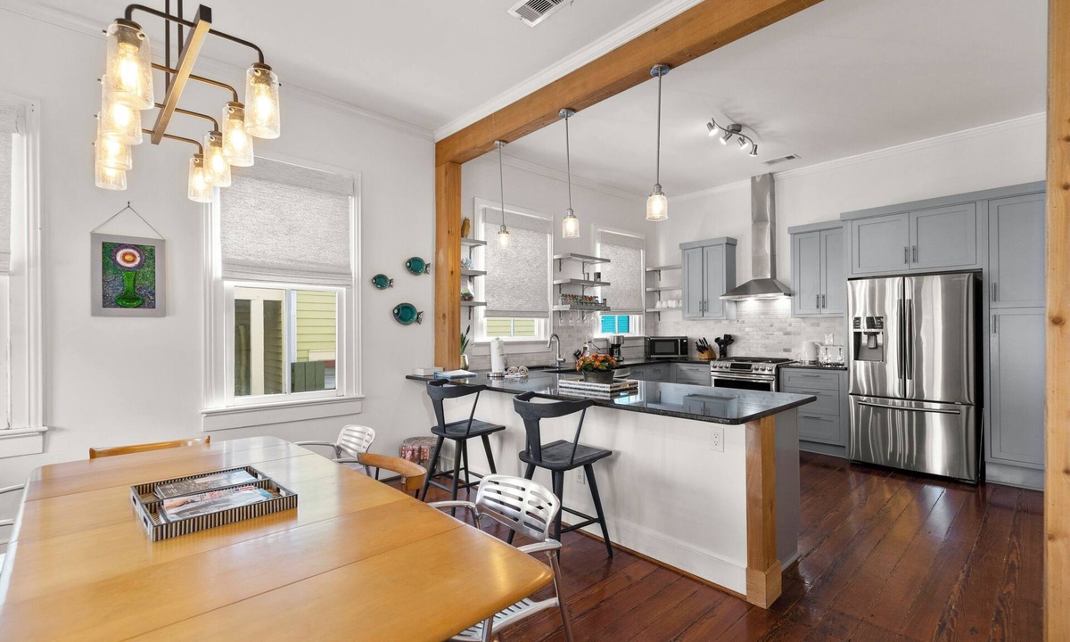 Galveston House | Historic Davidson-Penland House - Old Galveston Charm with Modern Amenities