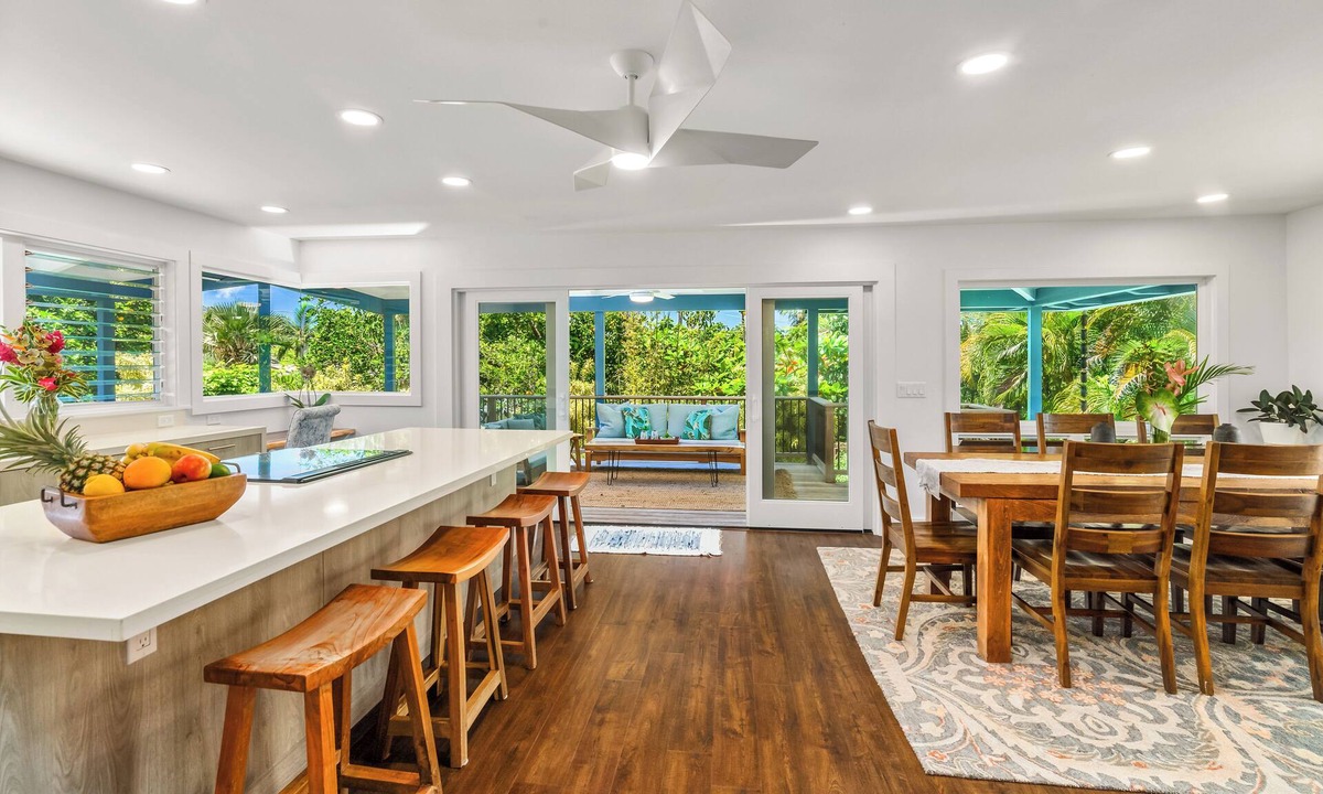 Hanalei House | Hoaloha- Few Steps to Hanalei Bay+AC & Hot Tub