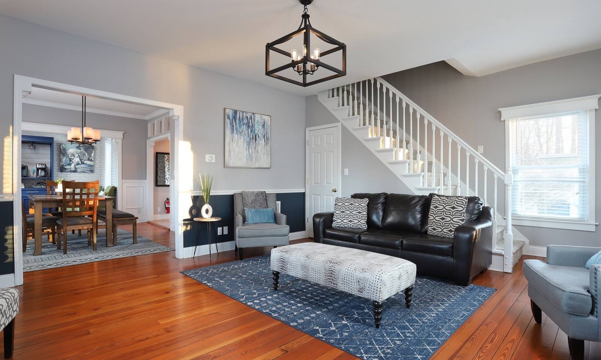 Saugatuck House | Hot tub! Firepit! Walk to Downtown. By Ivy House.