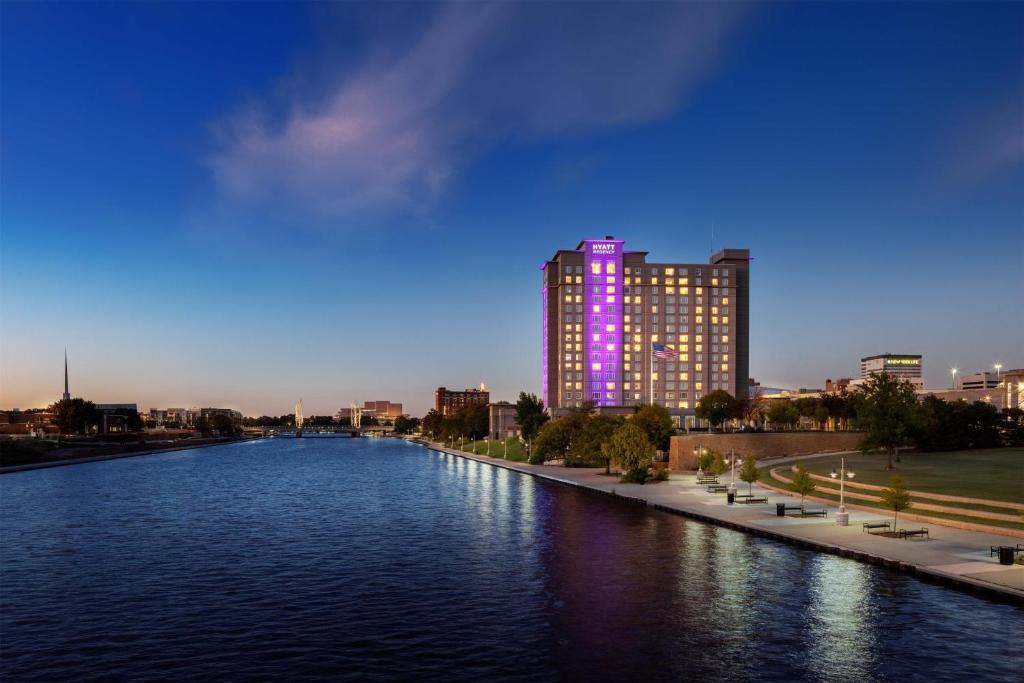 Downtown Wichita Hotel | Hyatt Regency Wichita