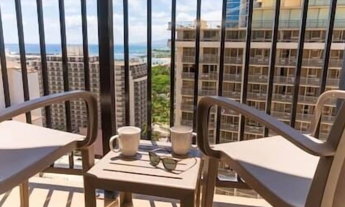Honolulu Resort | Imperial Hawaii Vacation Club Resort, Hot Tub!