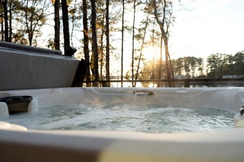 Negreet Ski Chalet | Impressive Luxury A-Frame with Ping-Pong Table in Louisiana