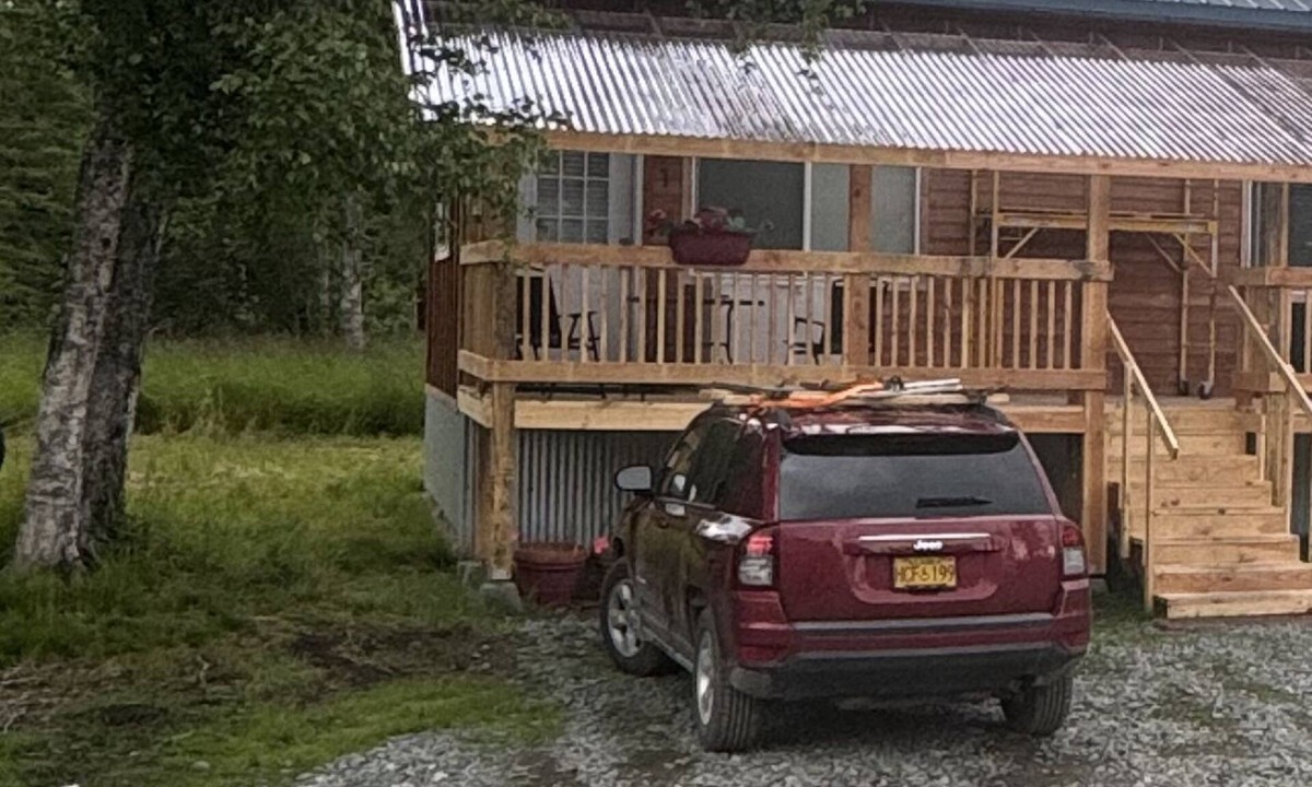 Kalifornsky House | Kenai River fishing access