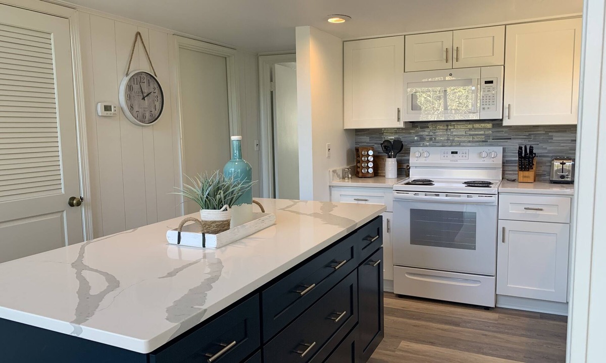 Sea Scape House | KH4319-Sound side - Kitty Hawk - Friday Check In, Private Pool!