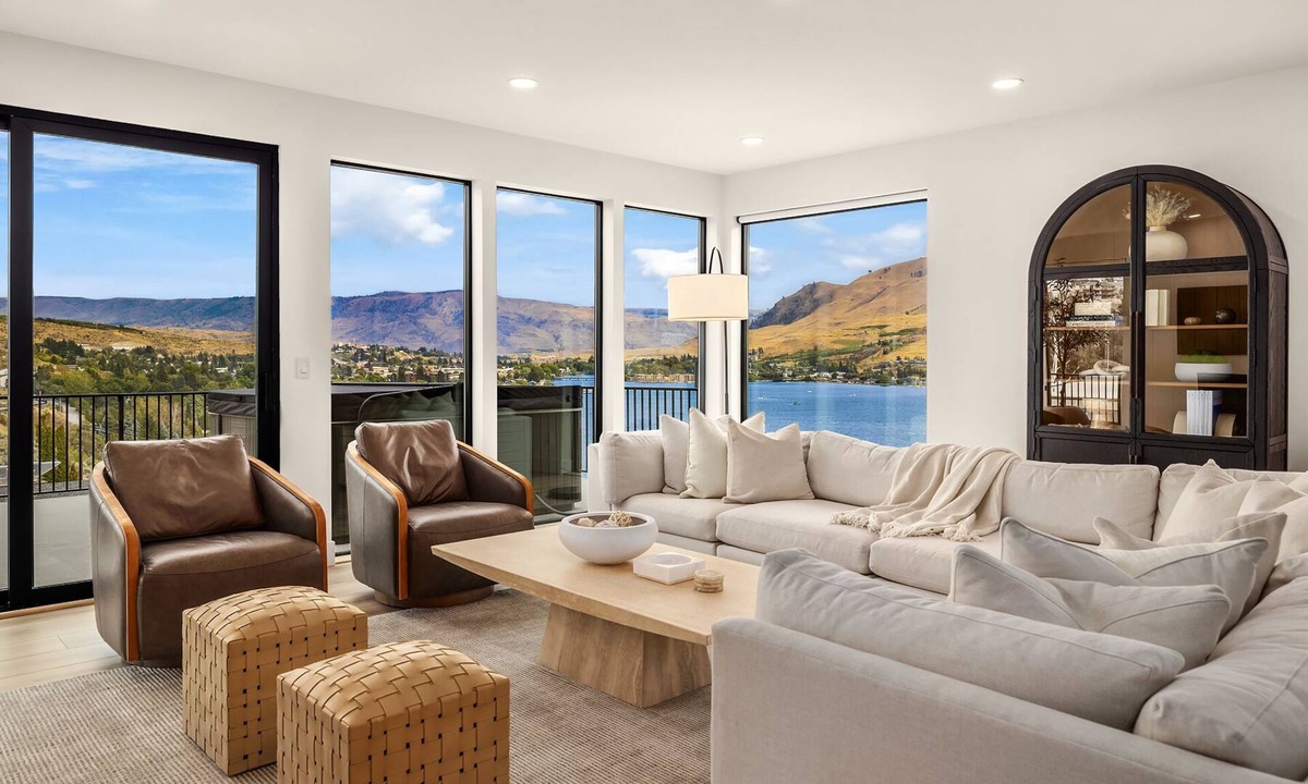 Chelan Villa | Lake Chelan Luxury Villa w/Views Private Beach Marina Pool Spa Sauna-Sleeps 24
