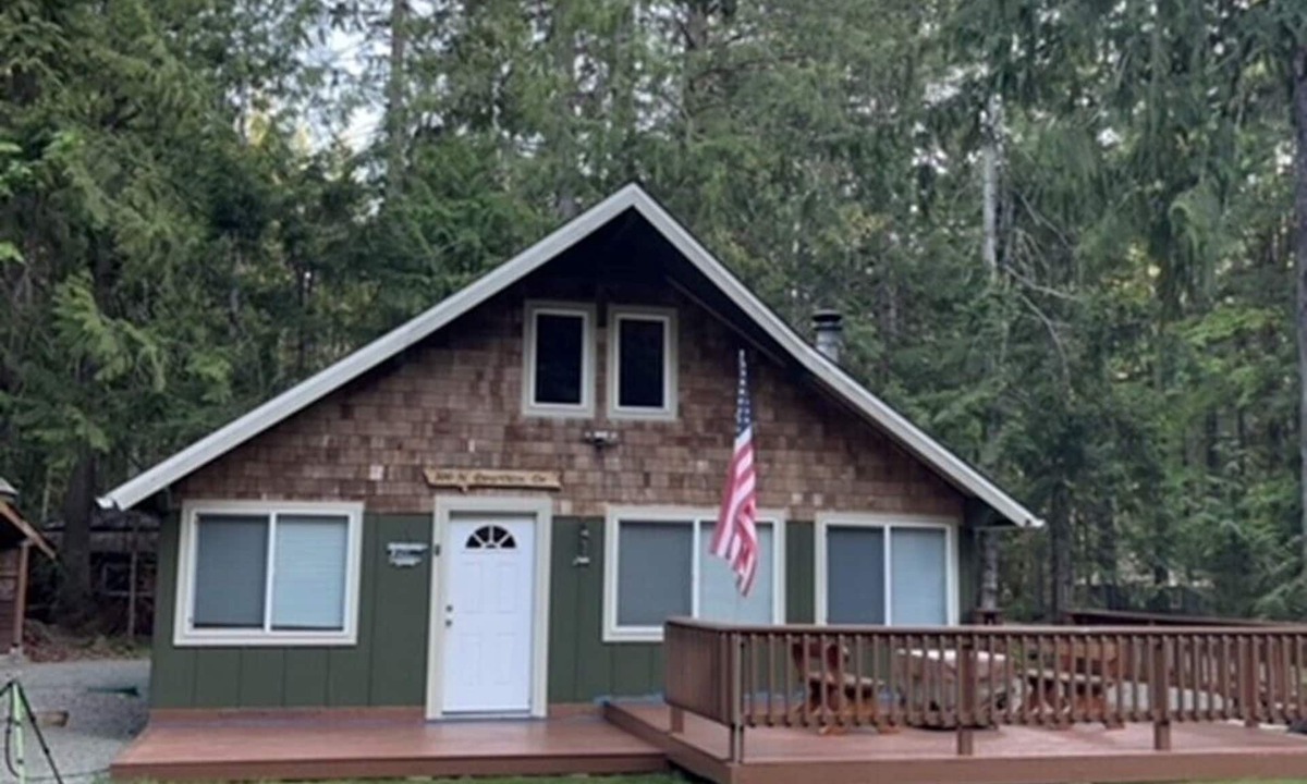 Hoodsport Cabin | Lake Cushman Cabin with Private Access to Lake & Park