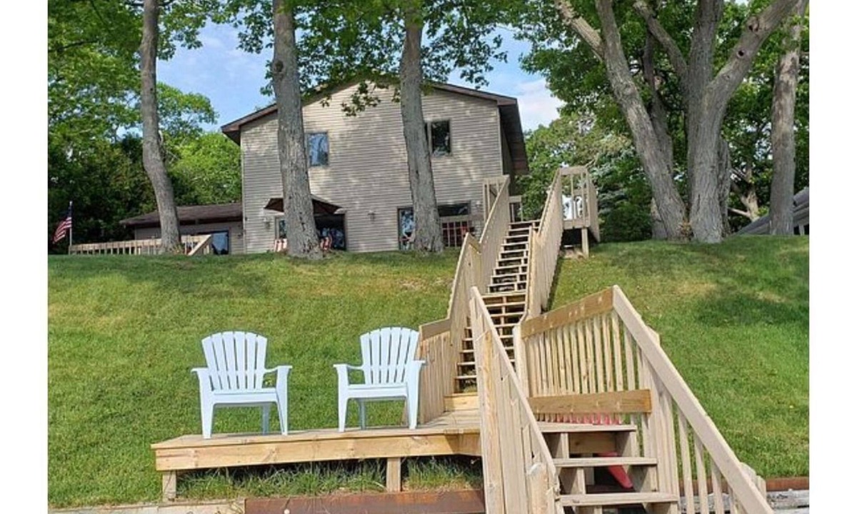 Long Lake House | Lake Huron Beachfront