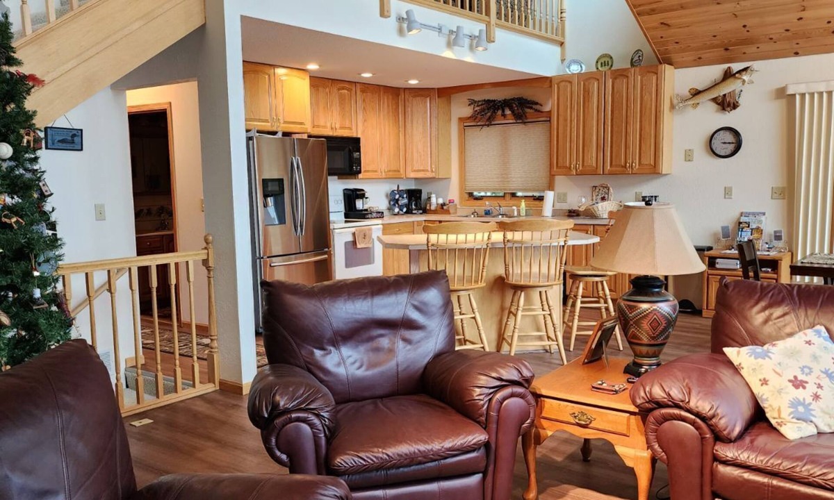 Garrison Cabin | Lakefront Deck w/Unmatched View and Location - New Deck