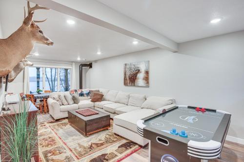 Annandale House | Lakefront Minnesota Vacation Rental w/Dock