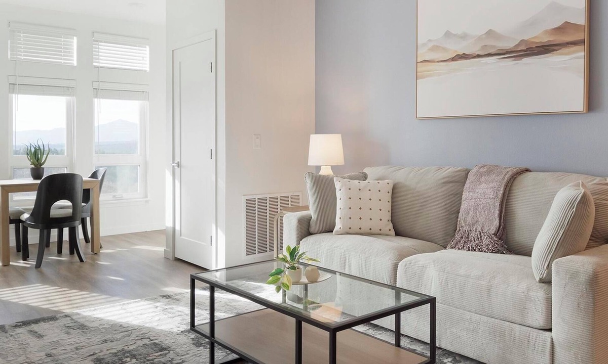 Northgate Apartment | Landing | Beautiful 1BD, Pool, Gym