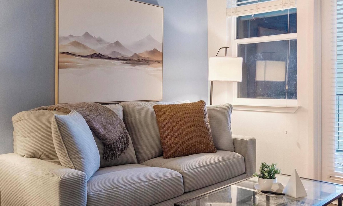 Northgate Apartment | Landing | Modern 2BD, Gym, Pool
