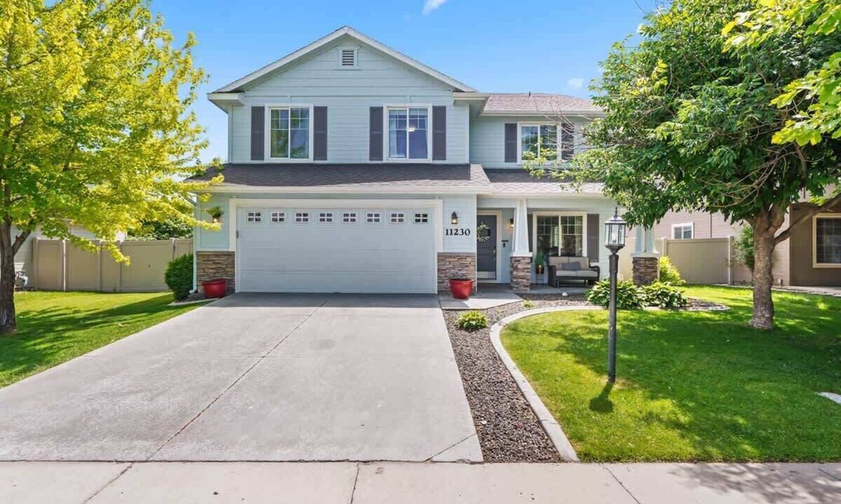 Nampa House | Large Nampa Home Sleeps 20 Near Lake Lowell Pool + Bunk Room