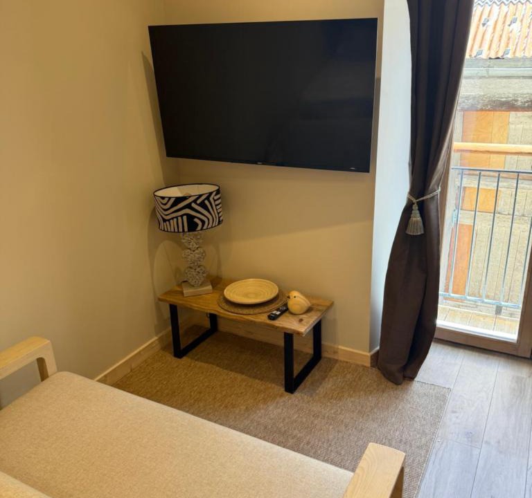 Le Bourg-d'Oisans Apartment | Le Col Getaway Virage 5