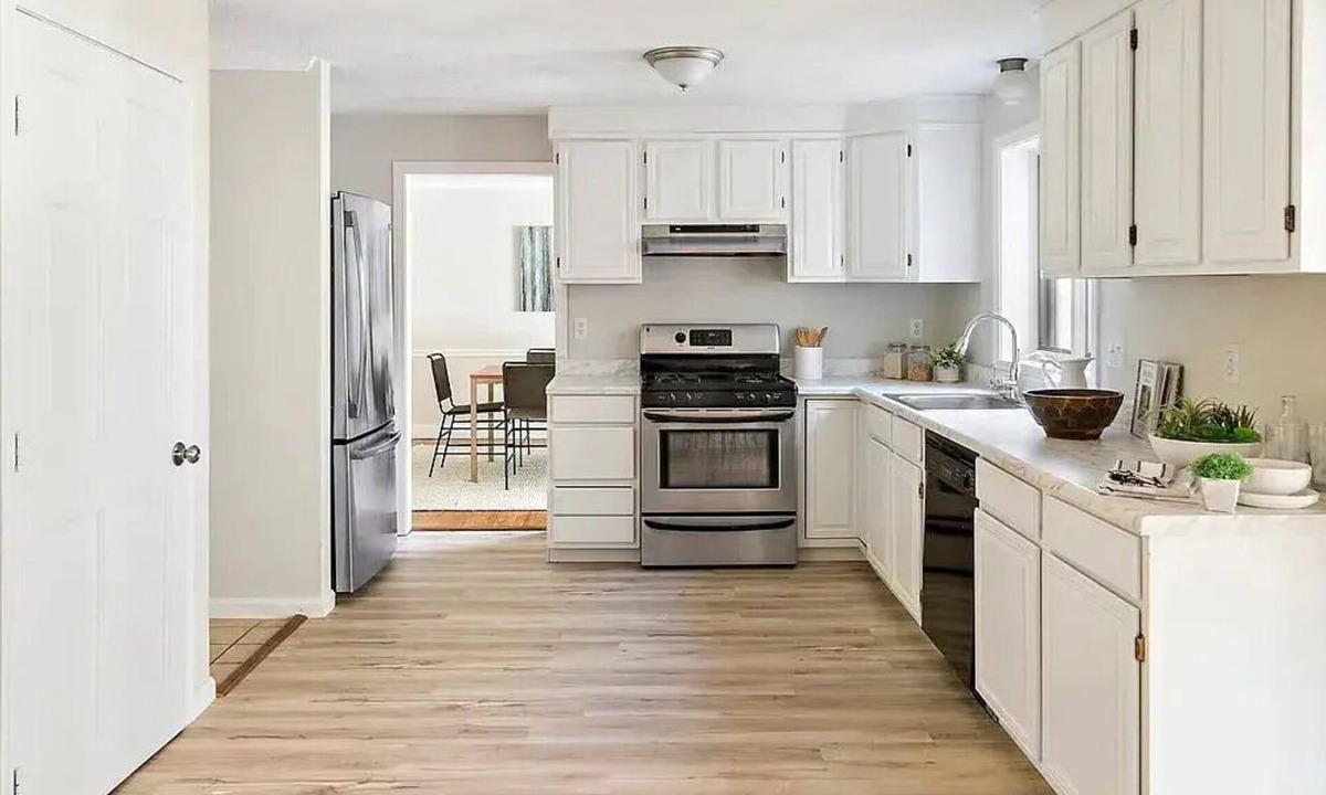 Foxboro House | Less than 2 km from Gillette Stadium 4 BR/3BA House in Foxboro