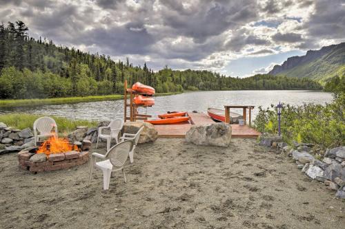 Sutton House | Lodge 88: Lakefront, Dock, Boats & Wildlife