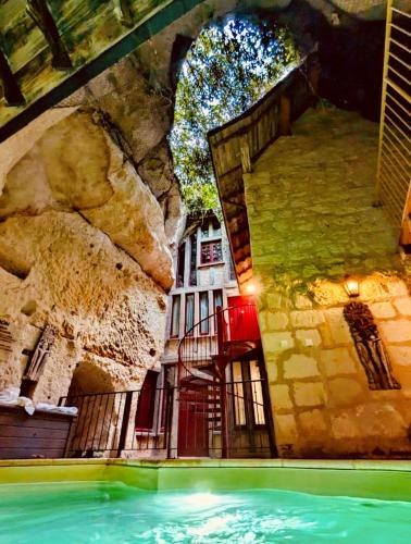 Turquant Hotel | Logis Hotel Demeure de la Vignole et Spa