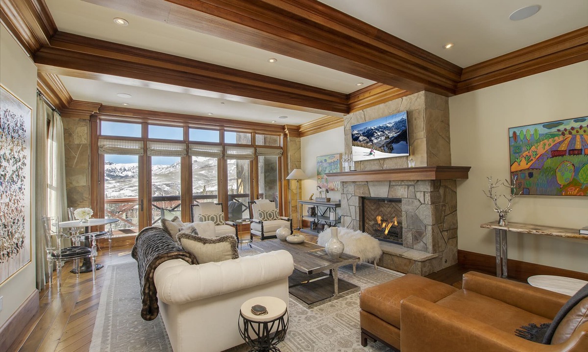 Mountain Village House | Lorian 4 Luxurious Ski-In Ski-Out Condo - 4Bd, 4.5Ba - Sleeps 12