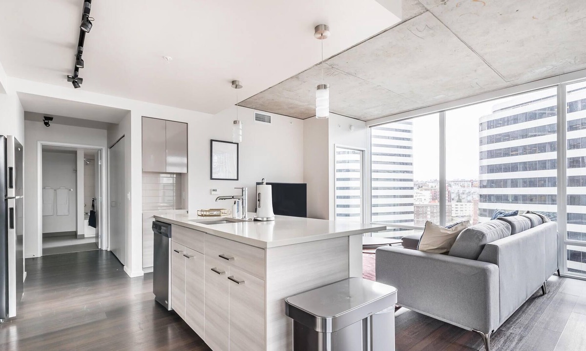 Belltown Apartment | Lovely 1BR in Seattle, Pool + Pet-Friendly