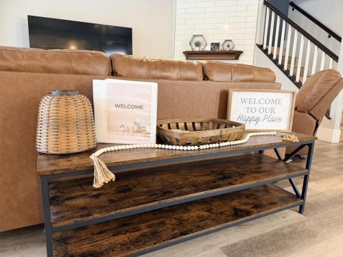 Eagle House | Luxury Farmhouse Eagle Retreat