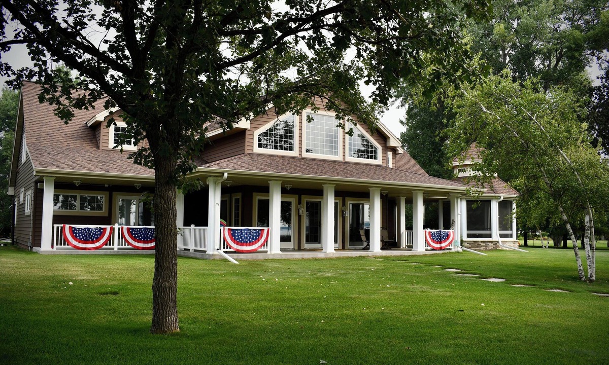 Ottertail House | Luxury Lakefront Oasis: hot tub, Game Room & flat Private Beach!