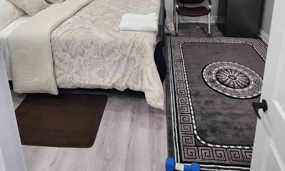Brampton Apartment | Luxury Suite