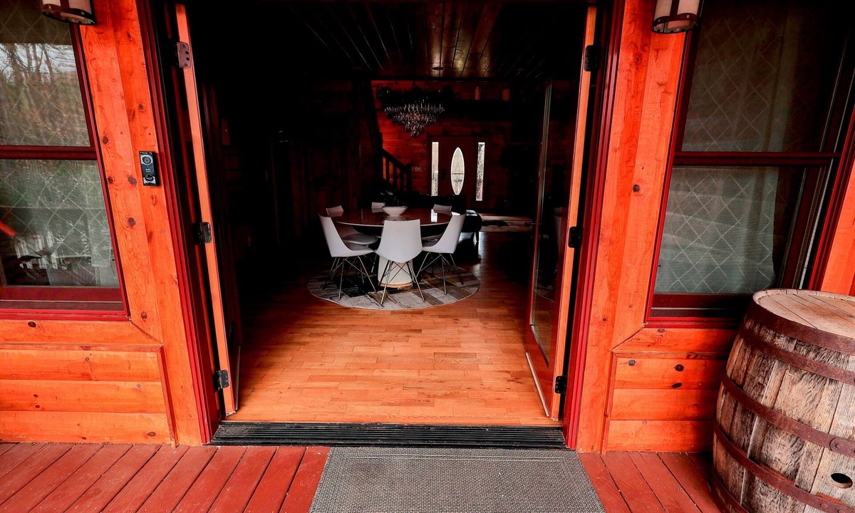 Morganton Cabin | Luxury w/Heated Pool, XL Hot-Tub & Deluxe Outdoors