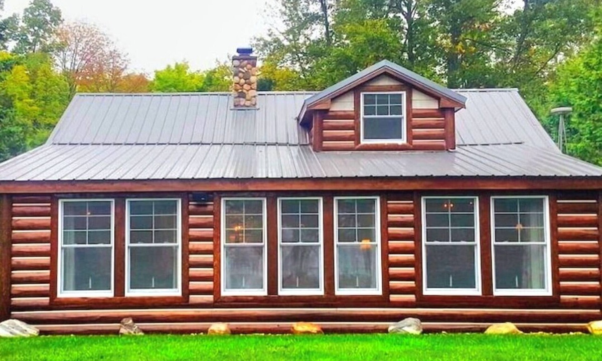 Levering House | Make Memories This Summer-Easy Access To All Things Northern Michigan
