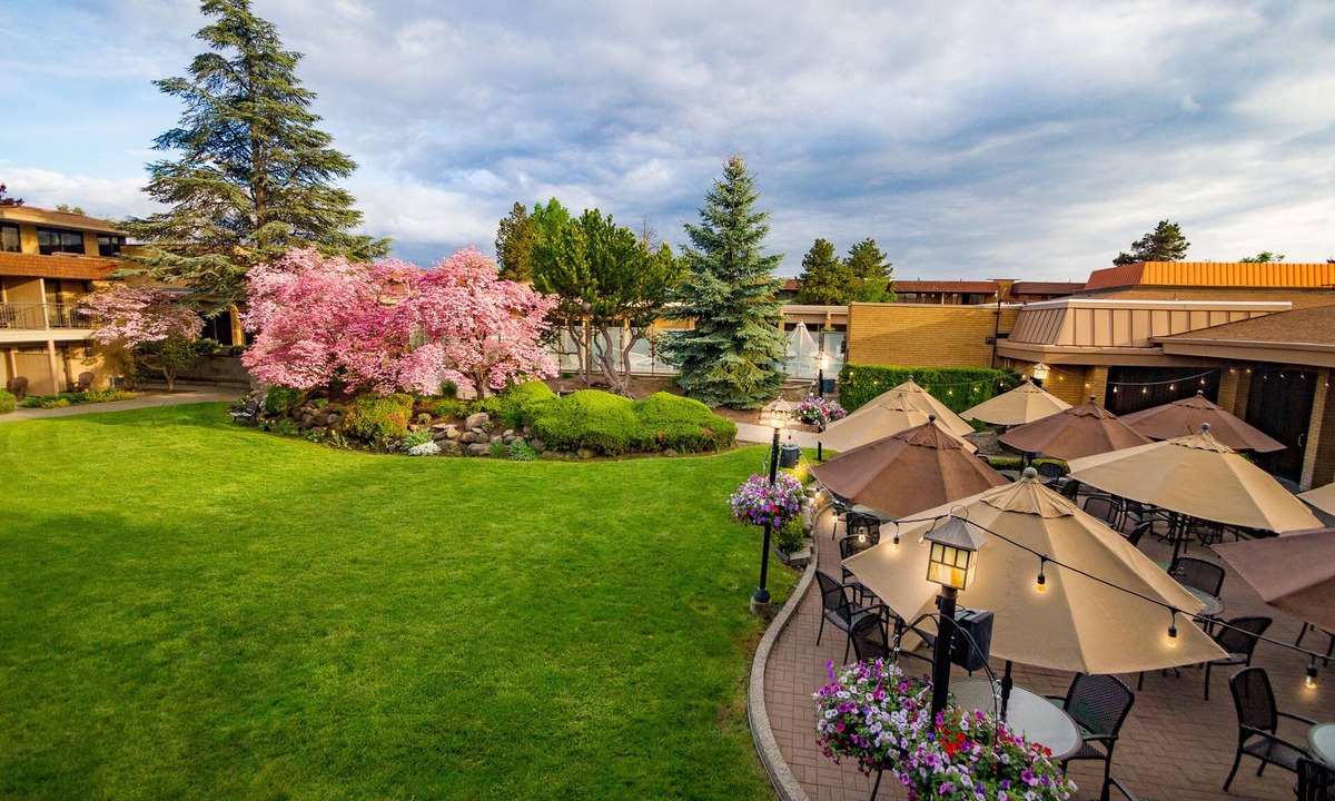 Spokane Valley Hotel | Mirabeau Park Hotel & Convention Center