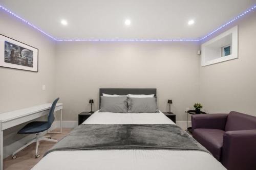Sunset Hotel | Modern 1 Bed Suite Easy Transit to Downtown and YVR