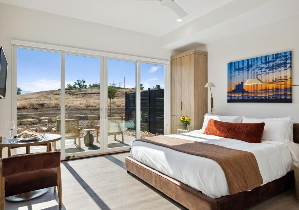Midway House | Modern Chalet Minutes from Ski Resorts - Ameyalli