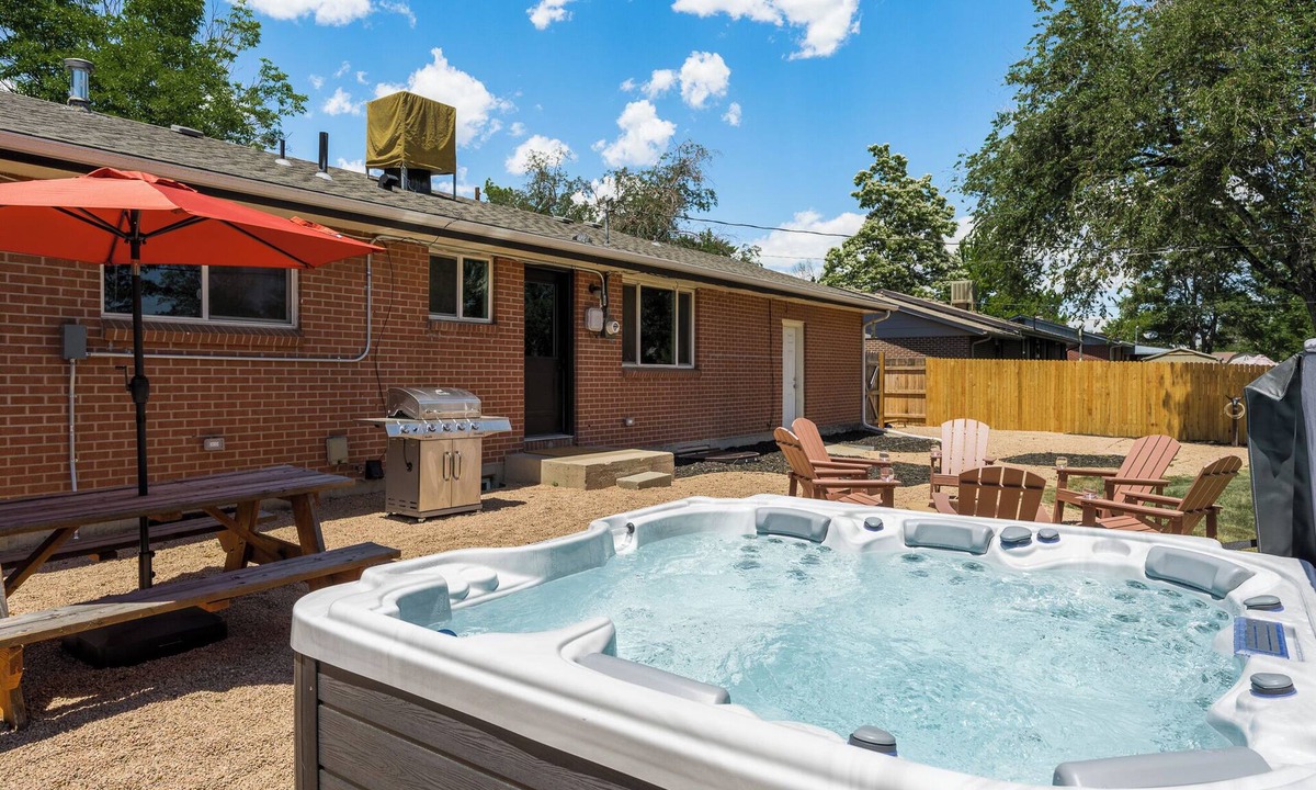 Denver House | Modern, Luxury, Centrally-Located Home with Hot Tub, Sauna, Gym. Pet-Friendly.
