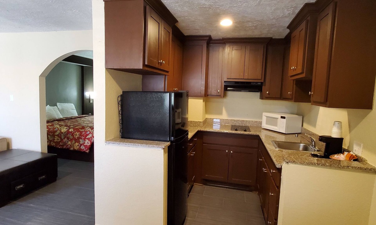 South Central Houston Hotel | MorningSide Inn