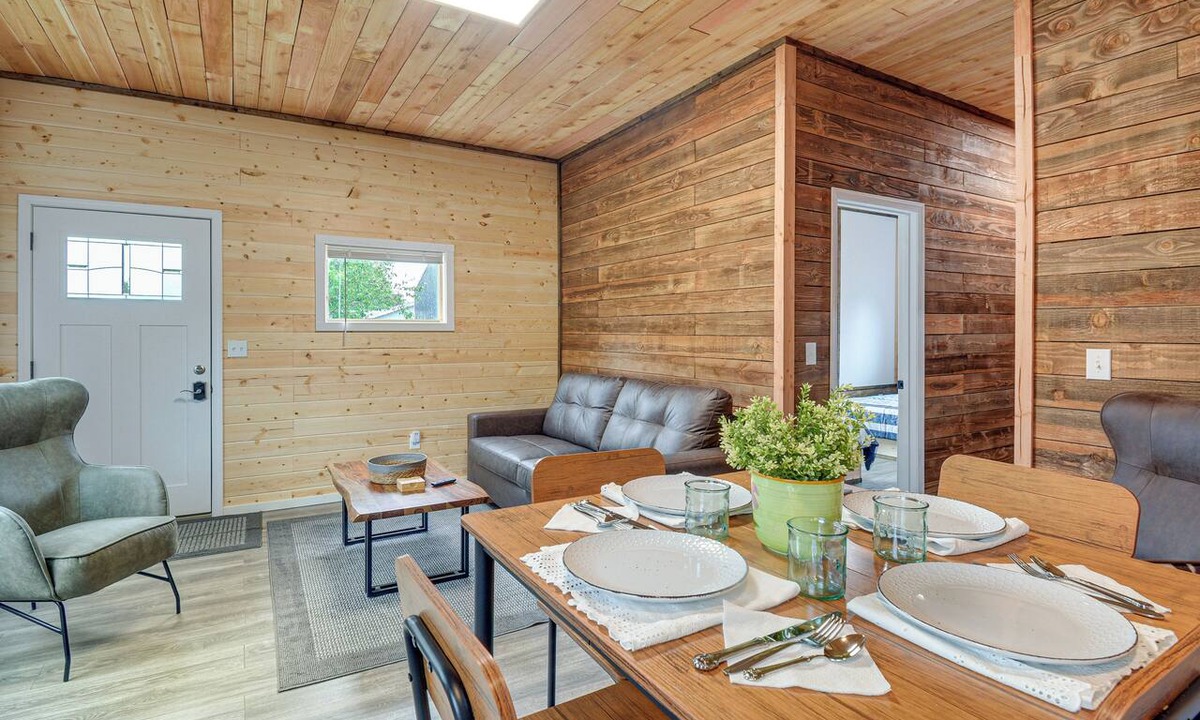 Forks Apartment | Near Twilight Sites & Scenic Hikes: Forks Apt