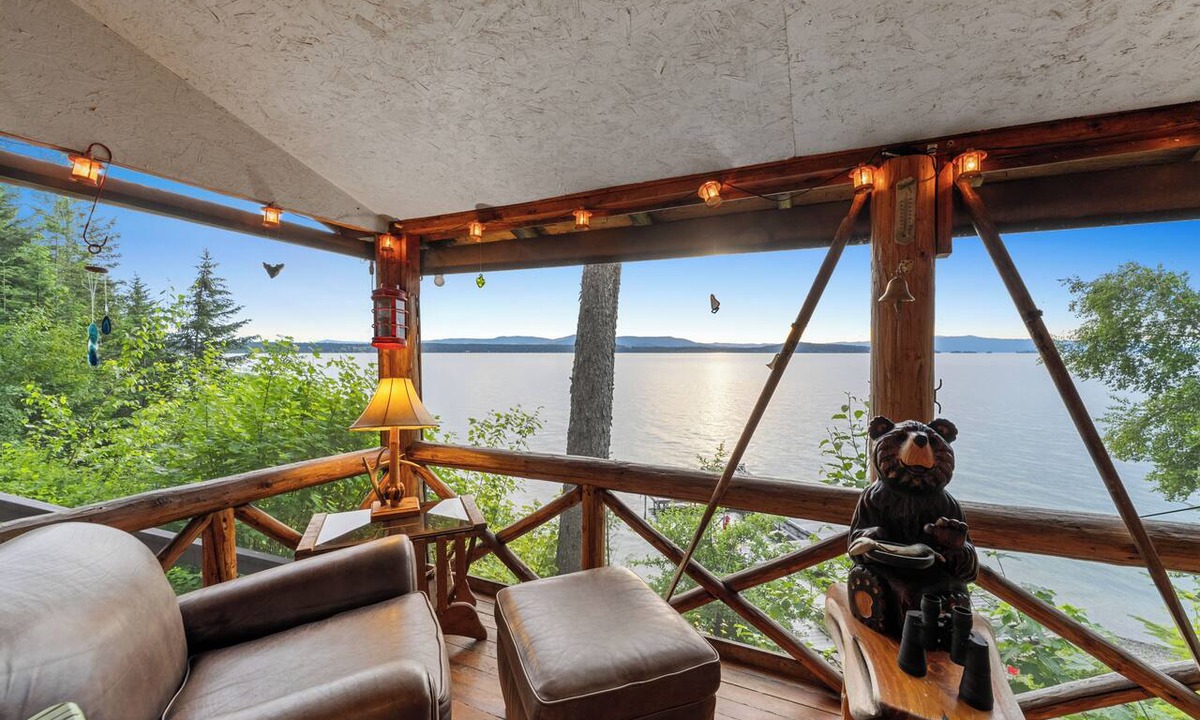 Finley Point Cabin | New! Private Lakeside Cabin | Screened Porch, Beach & Dock on Flathead Lake | Polson, MT
